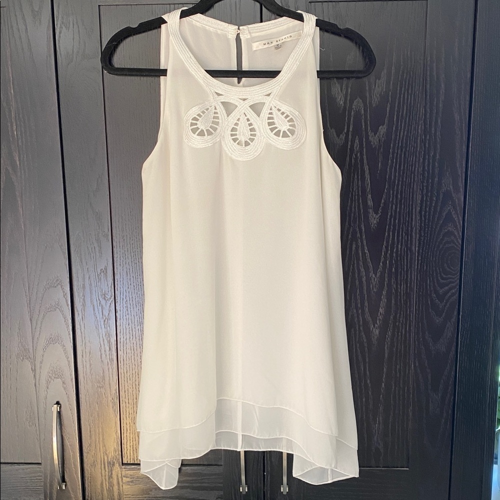 Max Studio Sleevless Eyelet Lace Embroidered White Blouse Size M - Picture 2 of 10